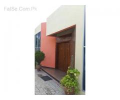 commercial office located in the heart of business center in new garden town opp barkat market